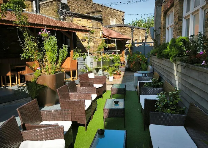 Bed and Breakfast Oyo The Kilburn Arms Londra